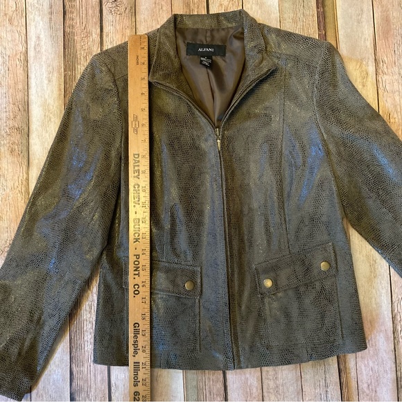 Alfani Women’s Leather Snakeskin Moro Jacket with Snap Pockets S and Lined - Picture 2 of 9